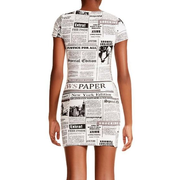 NWT 🌟 Host Pick 🌟 MADDEN GIRL NEWS PRINT CINCHED T-SHIRT DRESS - Large - Picture 2 of 6